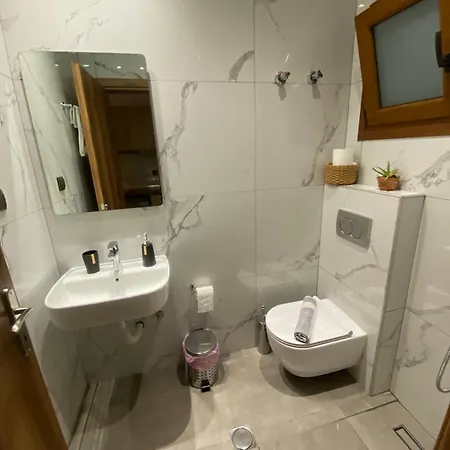 Alexandra * لايميناس